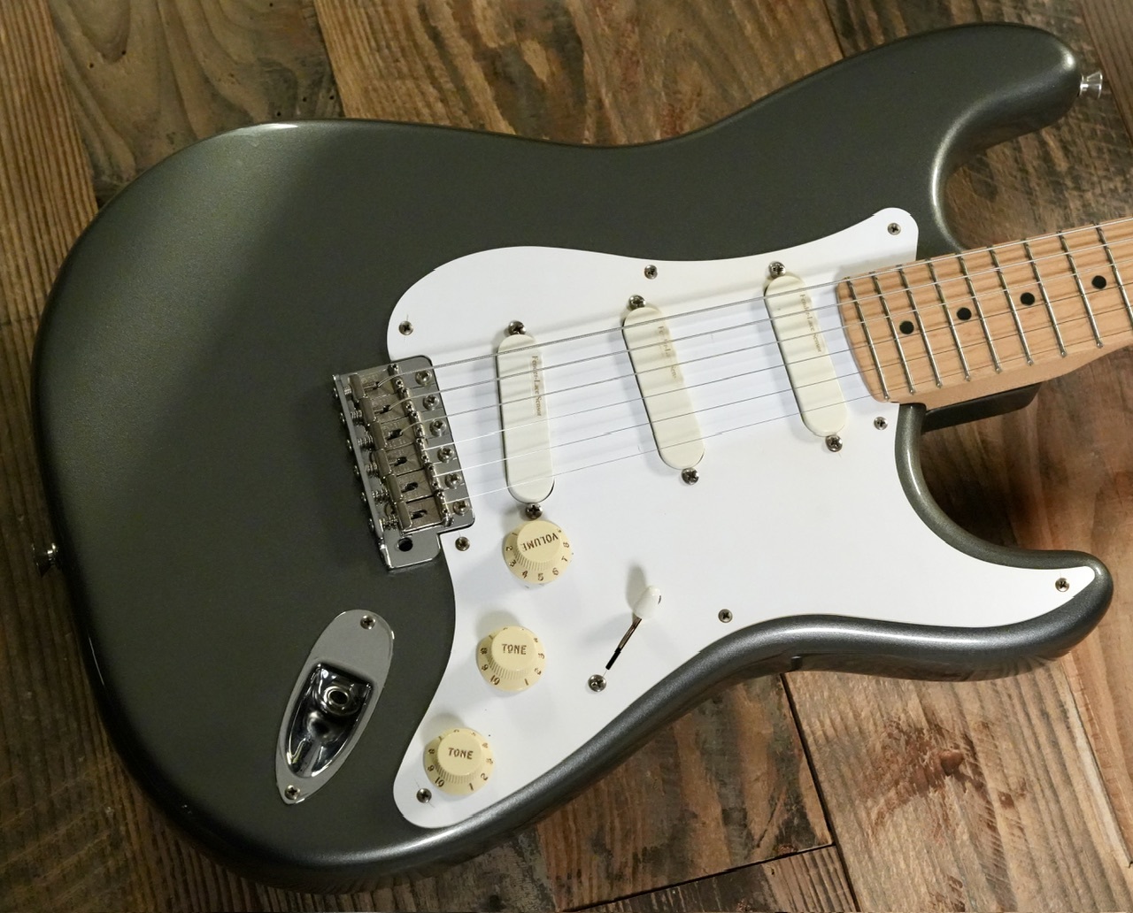 苫小牧バナナ】Fender USA Eric Clapton stratocaster BLACKIE Lace
