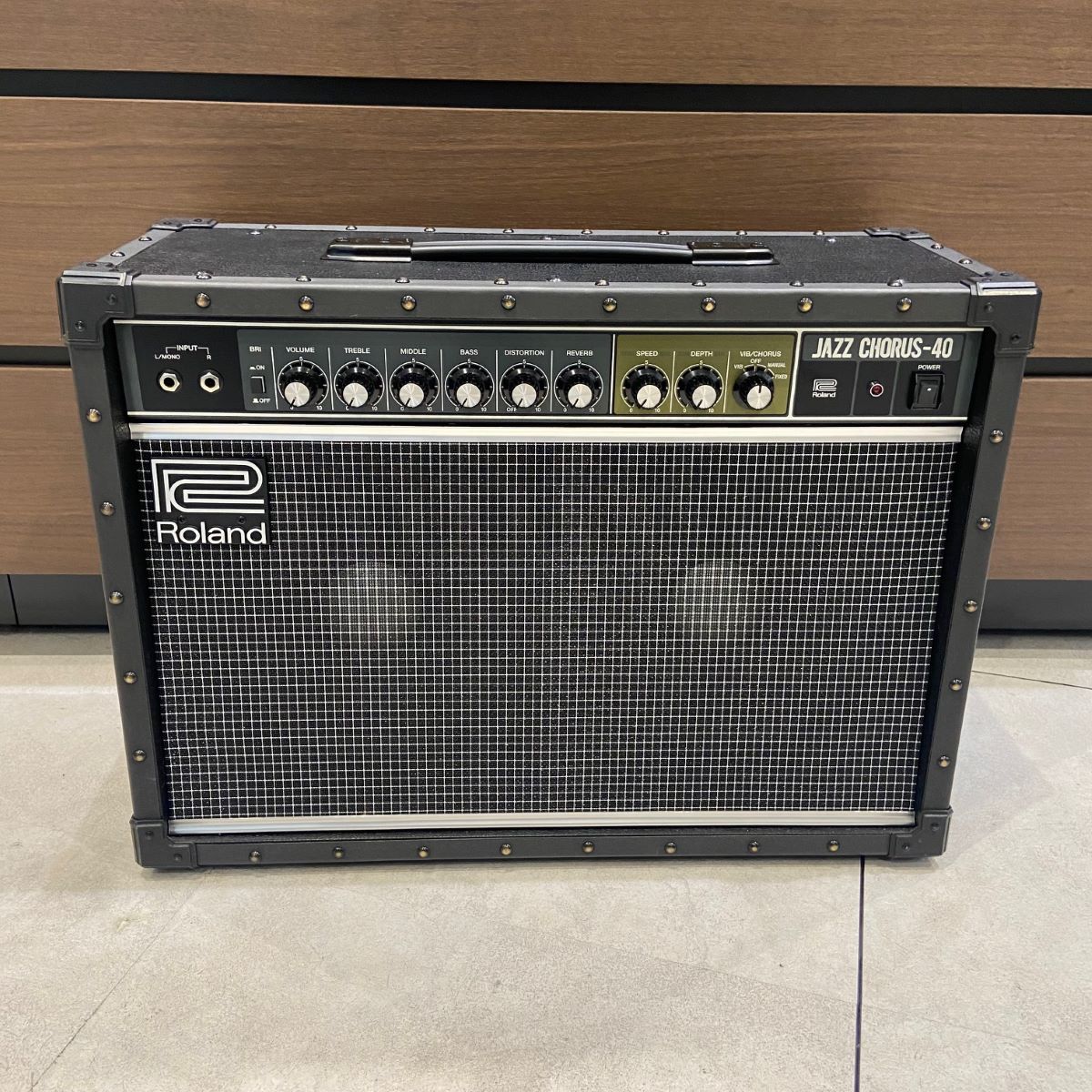 Roland JC-40 JAZZ CHORUS ジャズコーラス ギターアンプ 美品（中古