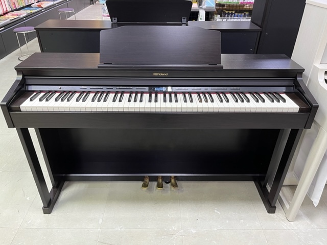 Roland HP601 CR【中古】【即納可能】（中古）【楽器検索デジマート】