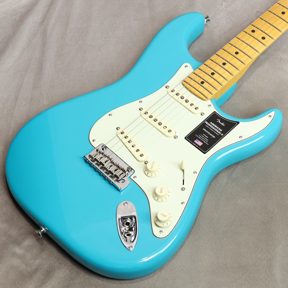 Fender American Professional II Stratocaster Maple Fingerboard