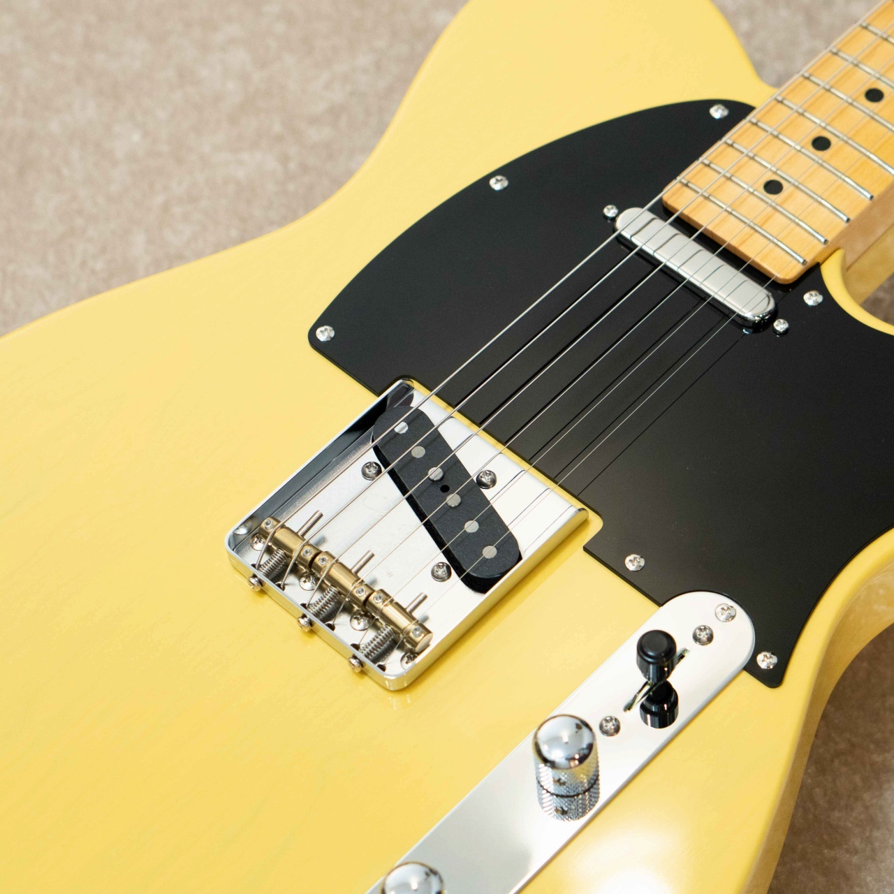 y*m様 ブラック＆ゴールド　超クールなテレキャスター　VH-1搭載　ハードケー j.w.black テレキャスター y*m様 ブラック＆ゴールド 超クールな