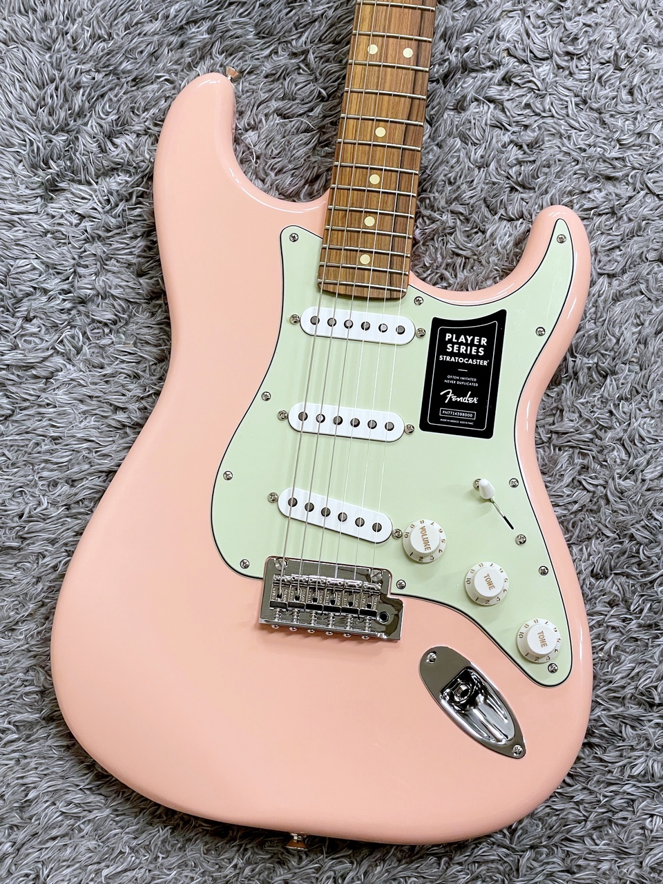 Fender Limited Edition Player Stratocaster Shell Pink / Pau Ferro