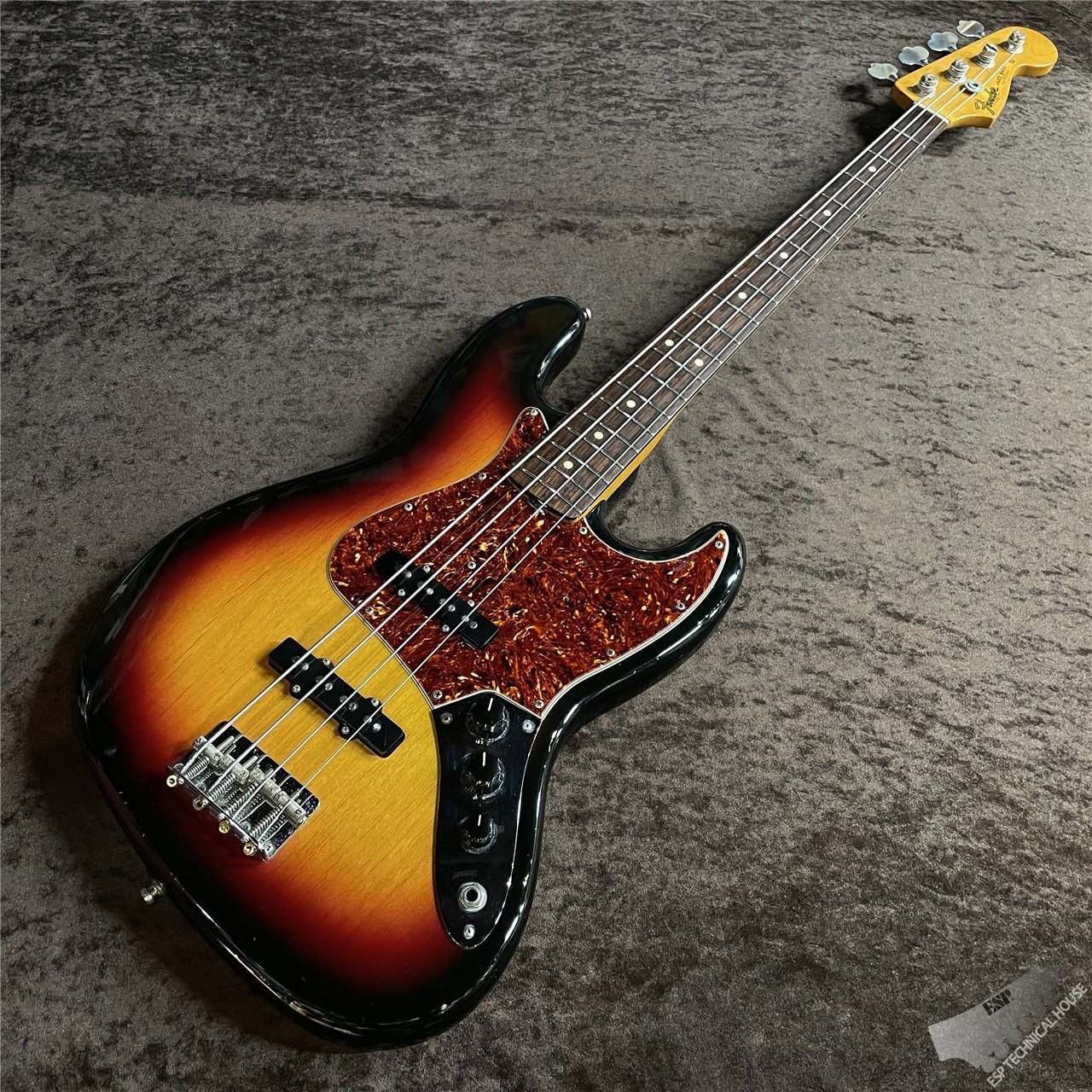 FenderAmericanVintage ´62 Jazz Bass ジャンク 近鉄京都線 おもちゃ