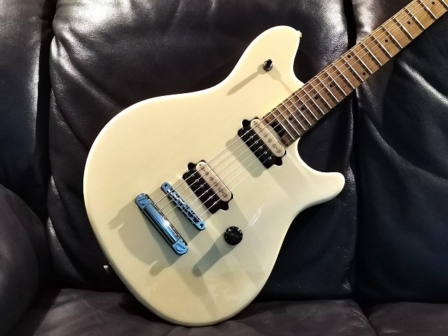 PEAVEY 【USA生産】【1999年製】Wolfgang Special -Ivory-《USED ...