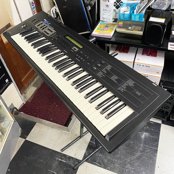 大放出セール開催中 【お買得 美品‼️】KORG DS-8 シンセサイザー www