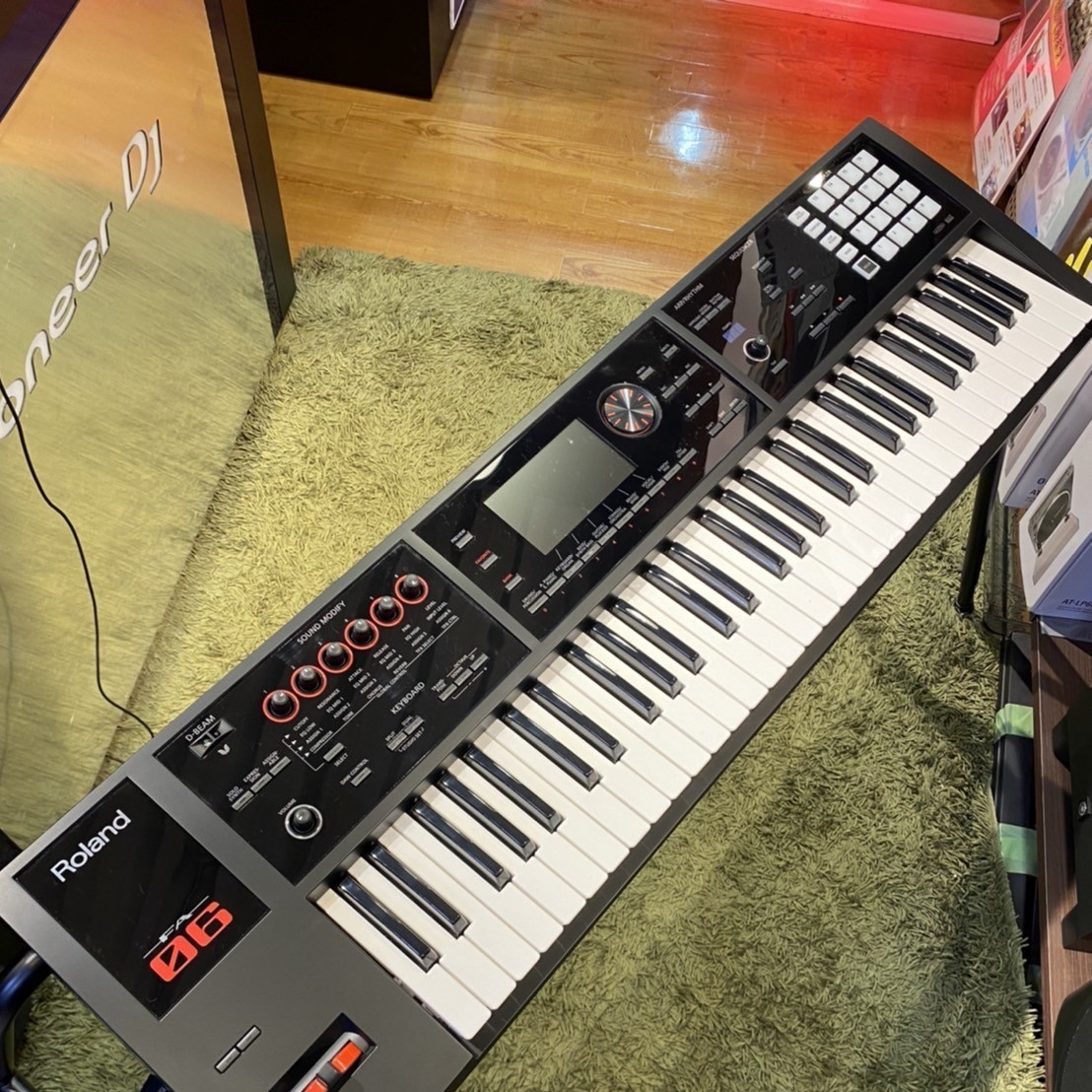 Roland FA-06（中古/送料無料）【楽器検索デジマート】