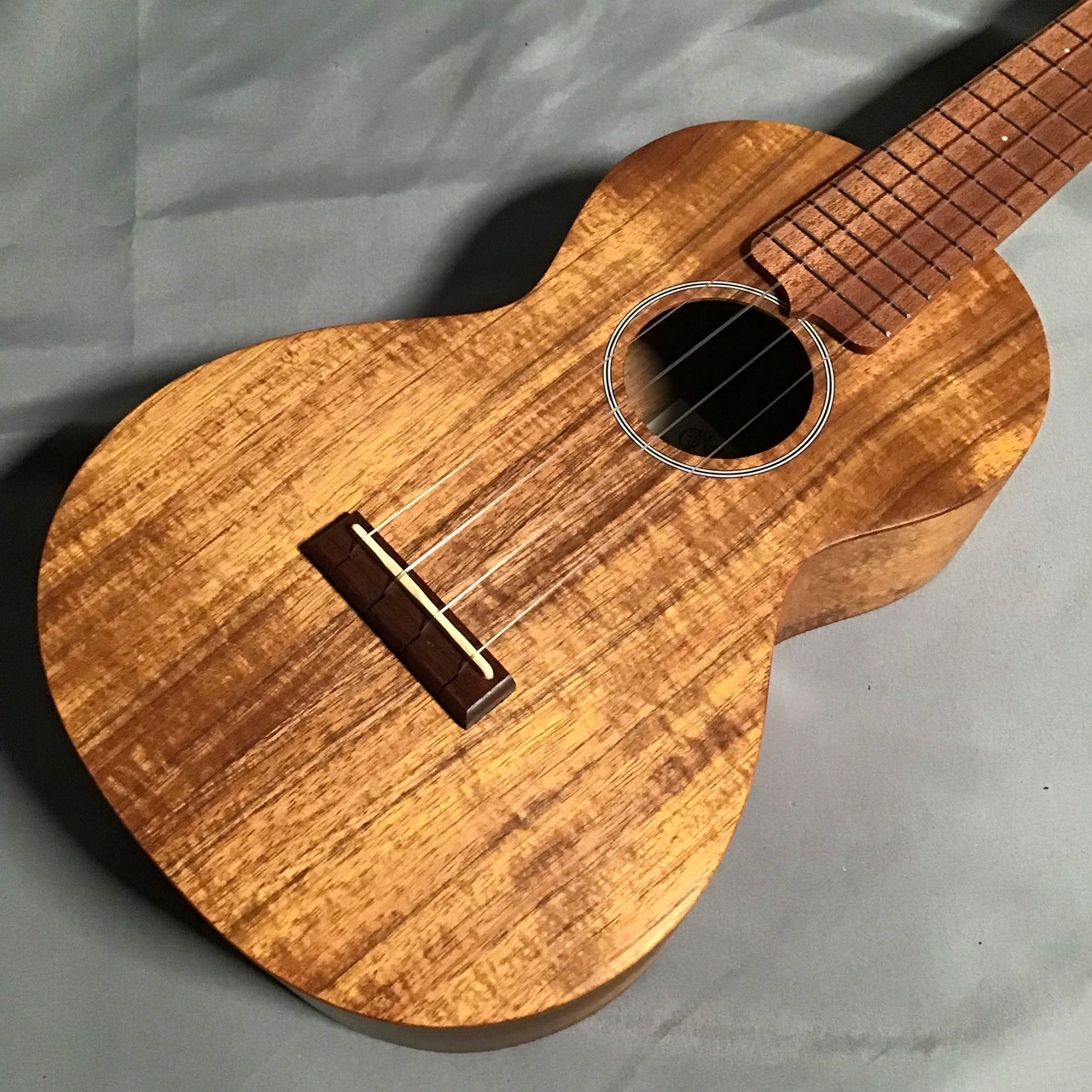 安いセール【美品】Martin マーチンC1K Uke コンサートウクレレ 弦楽器