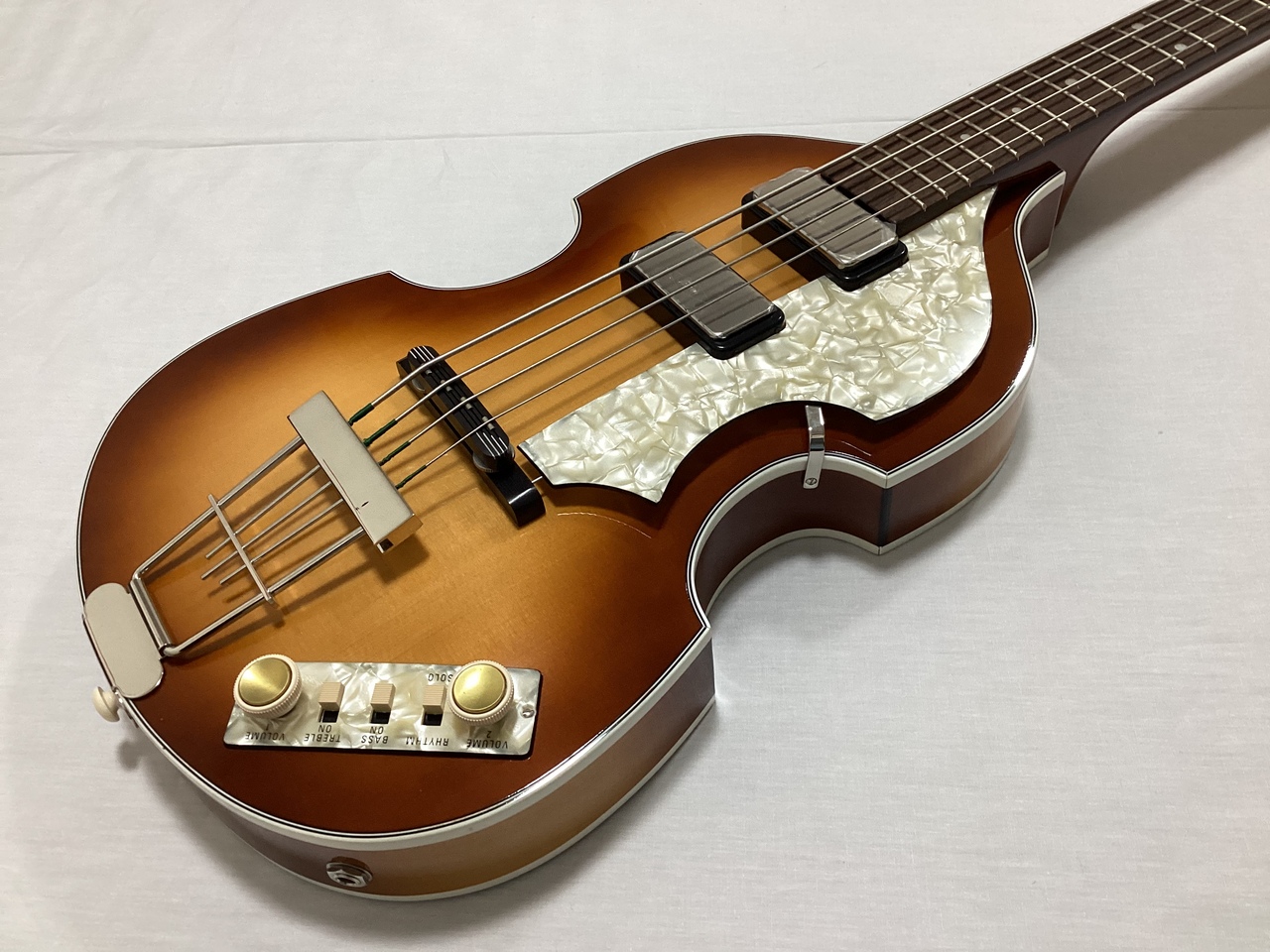 バイオリンベース hofner ヘフナー