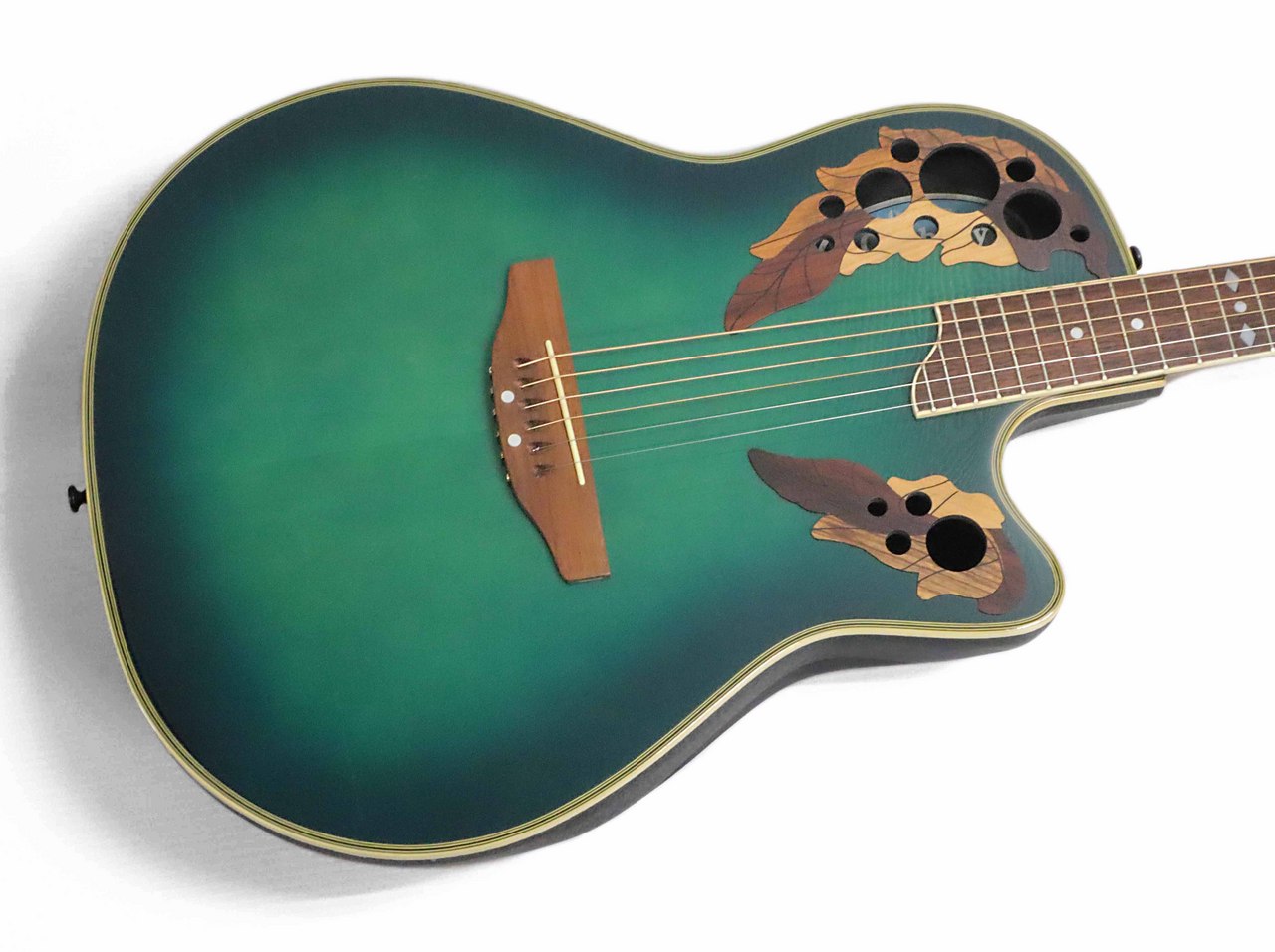 Ovation CS-257 Celebrity Deluxe（中古）【楽器検索デジマート】