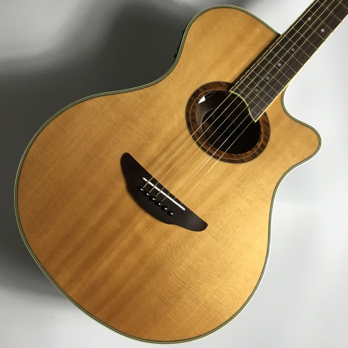 YAMAHA APX700Ⅱ　エレクトリックアコースティックギター