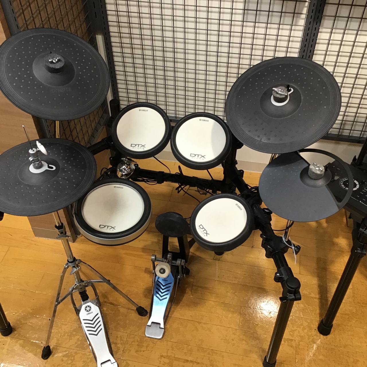 YAMAHA 電子ドラム お値下げ YAMAHA DTX402 シリーズ DTX402KS 純正アクセサリーデラックス