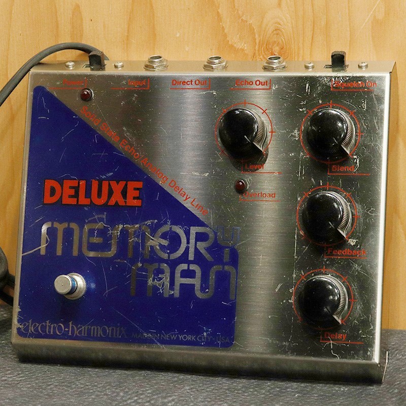 Electro-Harmonix Deluxe Memory Man Solid State Echo/Analog Delay