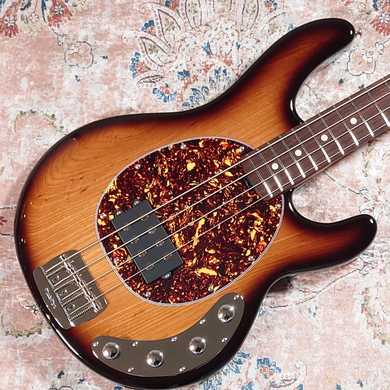 ベース レフティ MUSICMAN STINGRAY LH スティングレイ - エレキギター