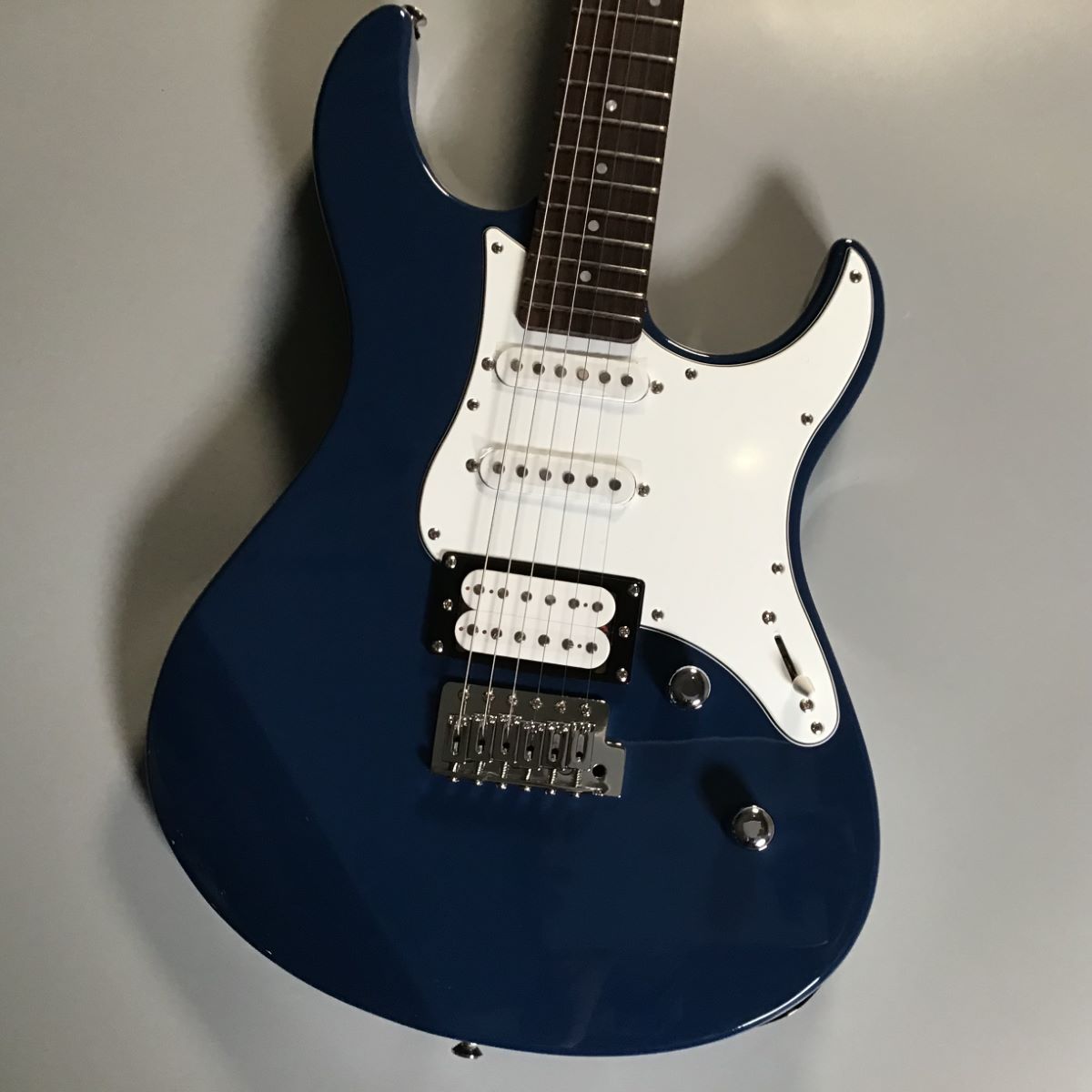 パシフィカ PAC112J ブルー ヤマハ - エレキギター