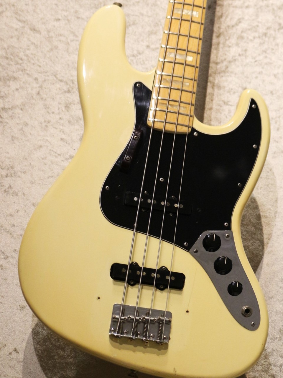 Fender 1976 Jazz Bass -Olympic White-【Vintage】【4.35kg