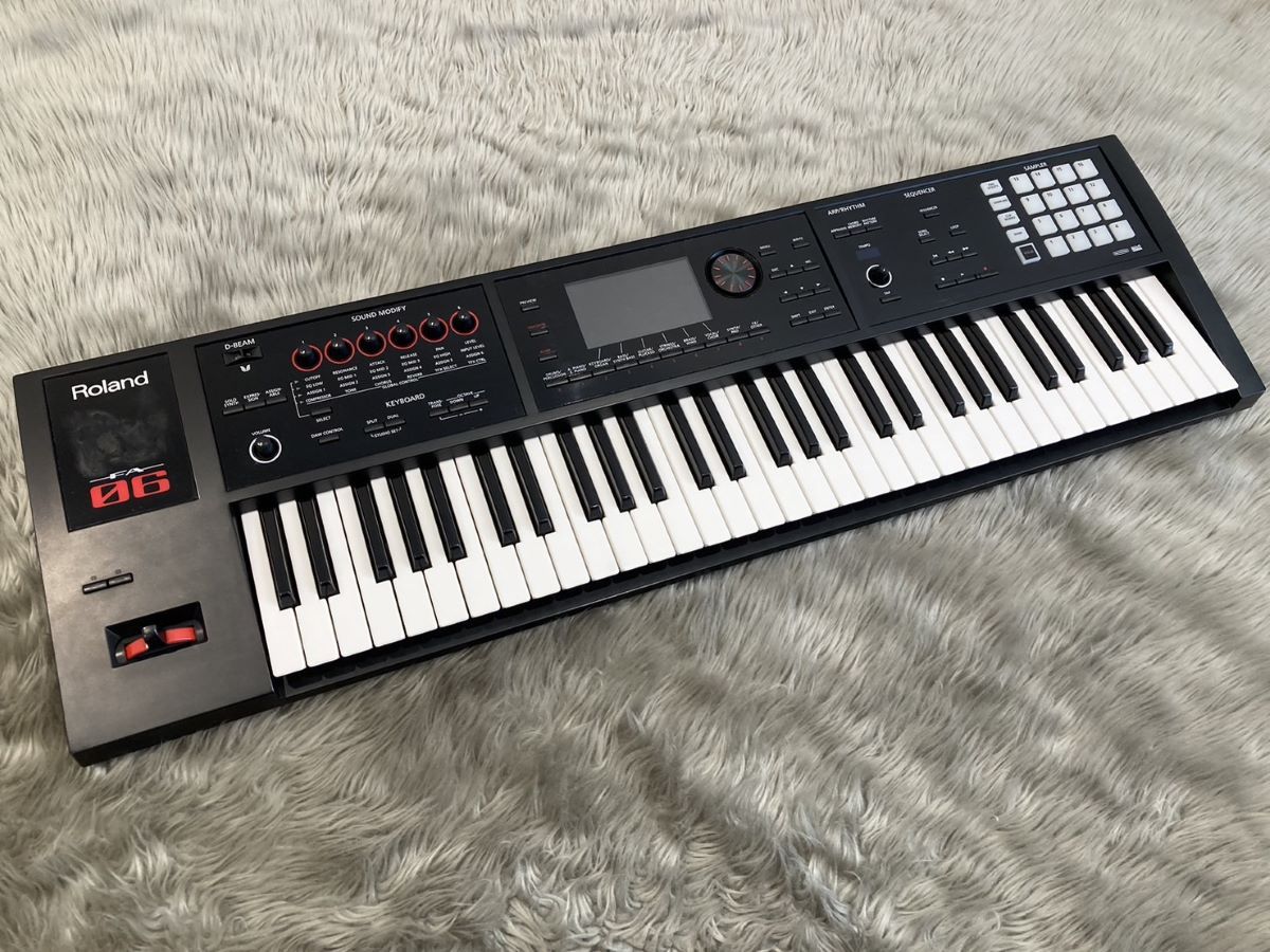 Roland FA-06 ソフトケース付き - 鍵盤楽器