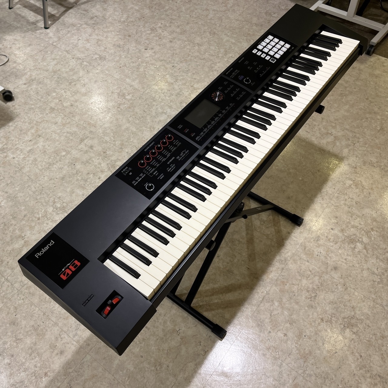 Roland FA-08 Music Workstation（中古/送料無料）【楽器検索デジマート】