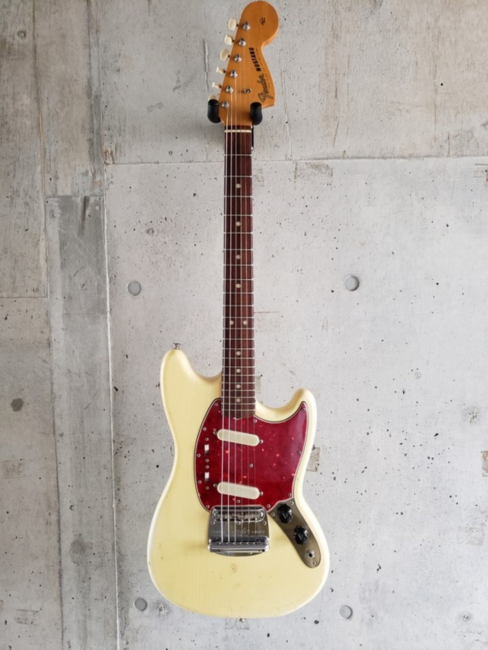 Fender Mustang 1965年製 【米子店在庫】（ビンテージ）【楽器検索 