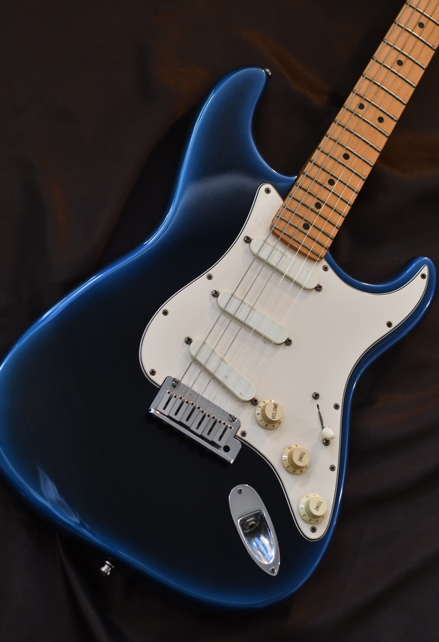 Fender USA Stratocaster Plus Blue Pearl Burst Lace Sensor（中古