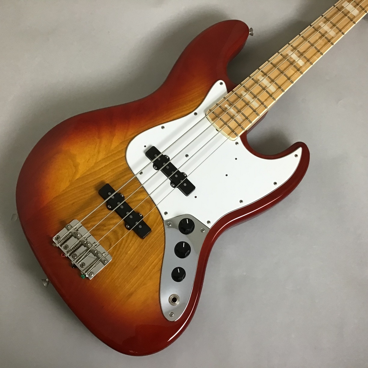 Fender japan JB75-US 3TS