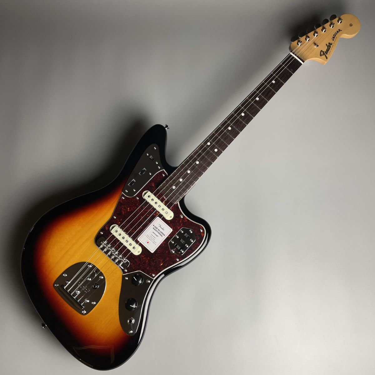 Fender Made in Japan Traditional 60s Jaguar 3-Color Sunburst【現物