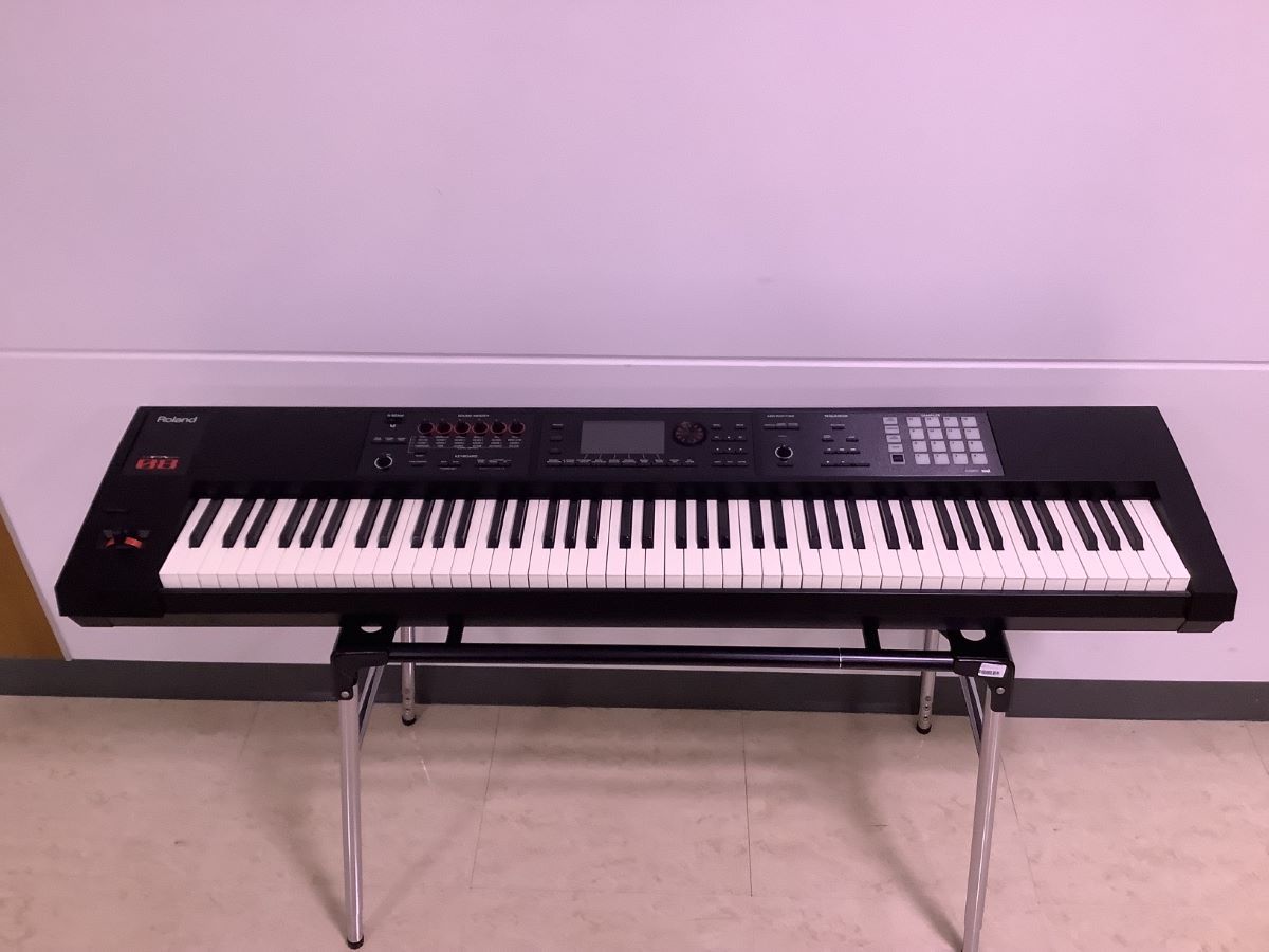 Roland FA-08（中古/送料無料）【楽器検索デジマート】