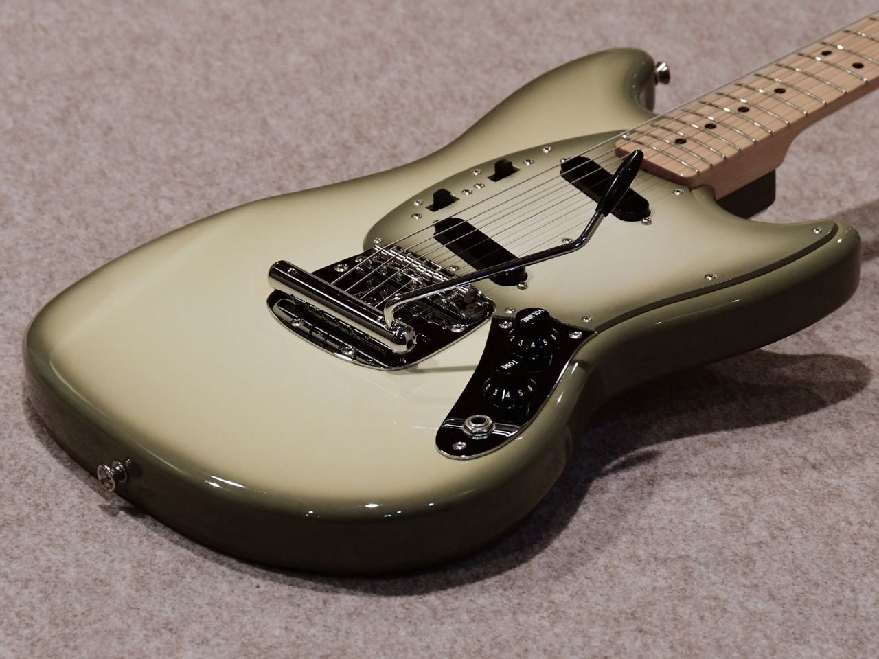 Fender Limited Edition Made in Japan Antigua Mustang（中古