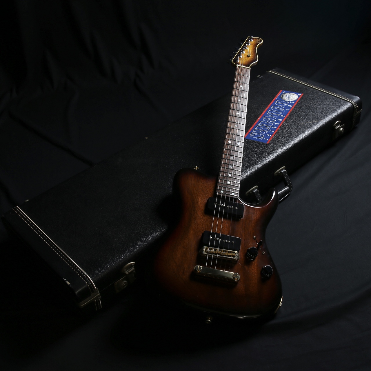 Valley Arts Custom Pro USA Larry carlton（中古/送料無料）【楽器