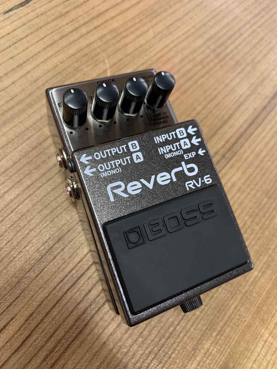 BOSS RV-6 Reverb effecter