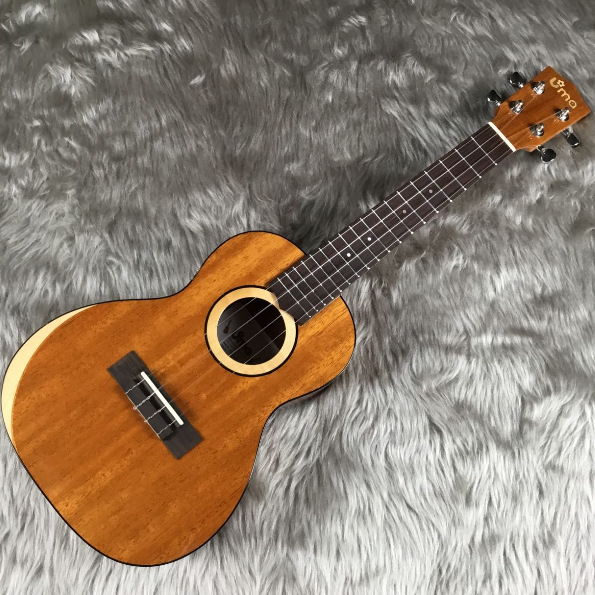 Uma Ukulele MOON-SC コンサートウクレレ 23インチ 【トップソリッド