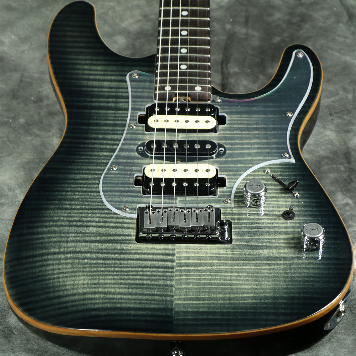Swing Guiter Technology のエレキギターです。