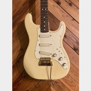 Fender USA Elite Stratocaster WHITE