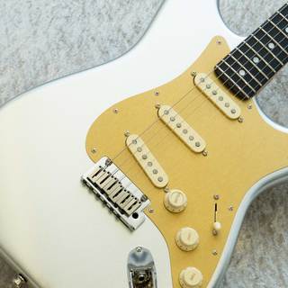 Fender FSR Limited Edition American Ultra Stratocaster -Quick Silver-【#US22058910】