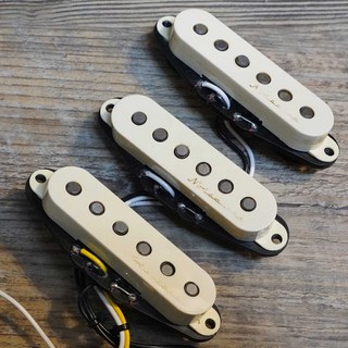 FenderVintage Noiseless Strat Pickups Set