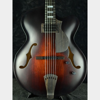 Victor Baker 【ジャズギターフェア】Model 16 Archtop【当店オーダー品】【2.83kg】【金利0%対象】