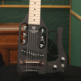 Traveler Guitar Pro-Series Standard, Matte Black 軽量 コンパクト ギグバッグ付