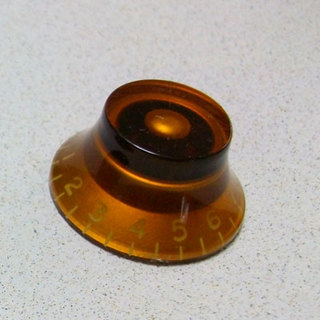 Montreux Inch Bell Knob Amber (1355) ノブ モントルー【名古屋栄店】