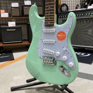 Squier by FenderFSR Affinity Stratocaster White Pearl Surf Green ストラトキャスター エレキギター