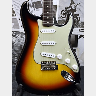 Fender Custom ShopGuitar Planet Exclusive 1962 Stratocaster Thin Lacquer N.O.S. -Faded 3 Color Sunburst-