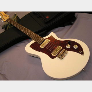 Titan Guitars  by Kauer Guitars KR-1 Custom / White