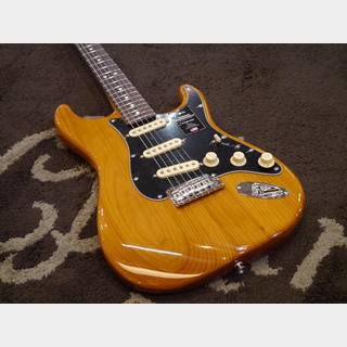 FenderAmerican Professional II Stratocaster Rosewood Fingerboard Roasted Pine