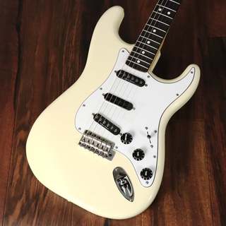 Fender Ritchie Blackmore Stratocaster Scalloped Rosewood Fingerboard Olympic White  【梅田店】