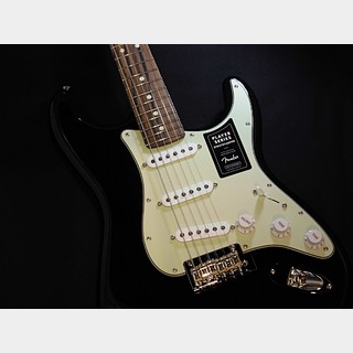 FenderLimited Edition Player Stratocaster with Roasted Pau Ferro Fingerboard / Black