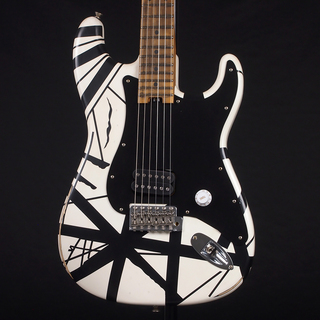 EVHStriped Series '78 Eruption Maple Fingerboard White with Black Stripes Relic【EVH2116864】
