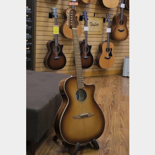 Fender Acoustics Newporter Classic / Aged Cognac Burst