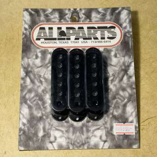 ALLPARTSPC-0406-023 Set of 3 Black Pickup Covers for Stratocaster【在庫あり】【旧価格】
