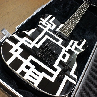 FERNANDESTE380HT フェルナンデス エレキギター 布袋寅泰氏モデル 2012年製です。