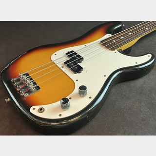 Squier by FenderSilver Series Precision Bass