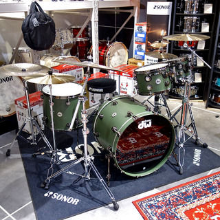 dw Collector's Maple&Mahogany DrumSet / Solid ArmyGreen Hard Satin【KEY-SHIBUYA SUPER OUTLET 