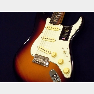 Fender American Vintage II 1961 Stratocaster Slab Rosewood Fingerboard  3-Color Sunburst